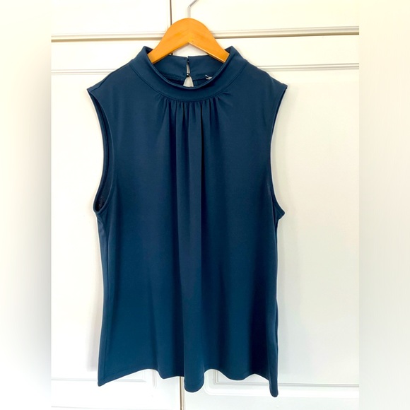 H & M sleeveless women’s high neck top - Picture 1 of 10